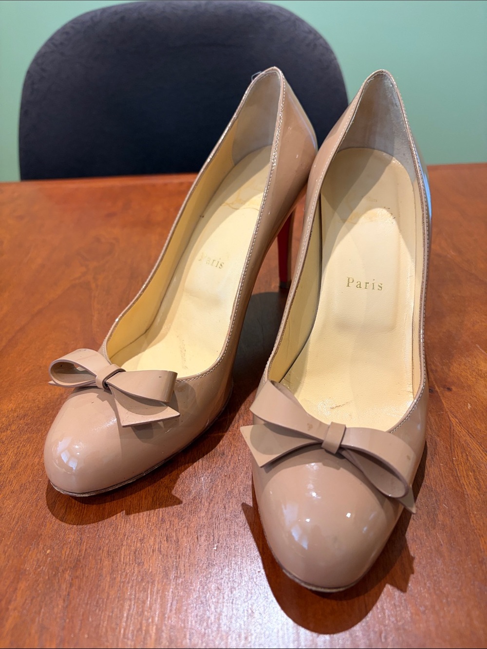 Christian Louboutin Nude Patent Leather Bow Pumps size 39 1/2
